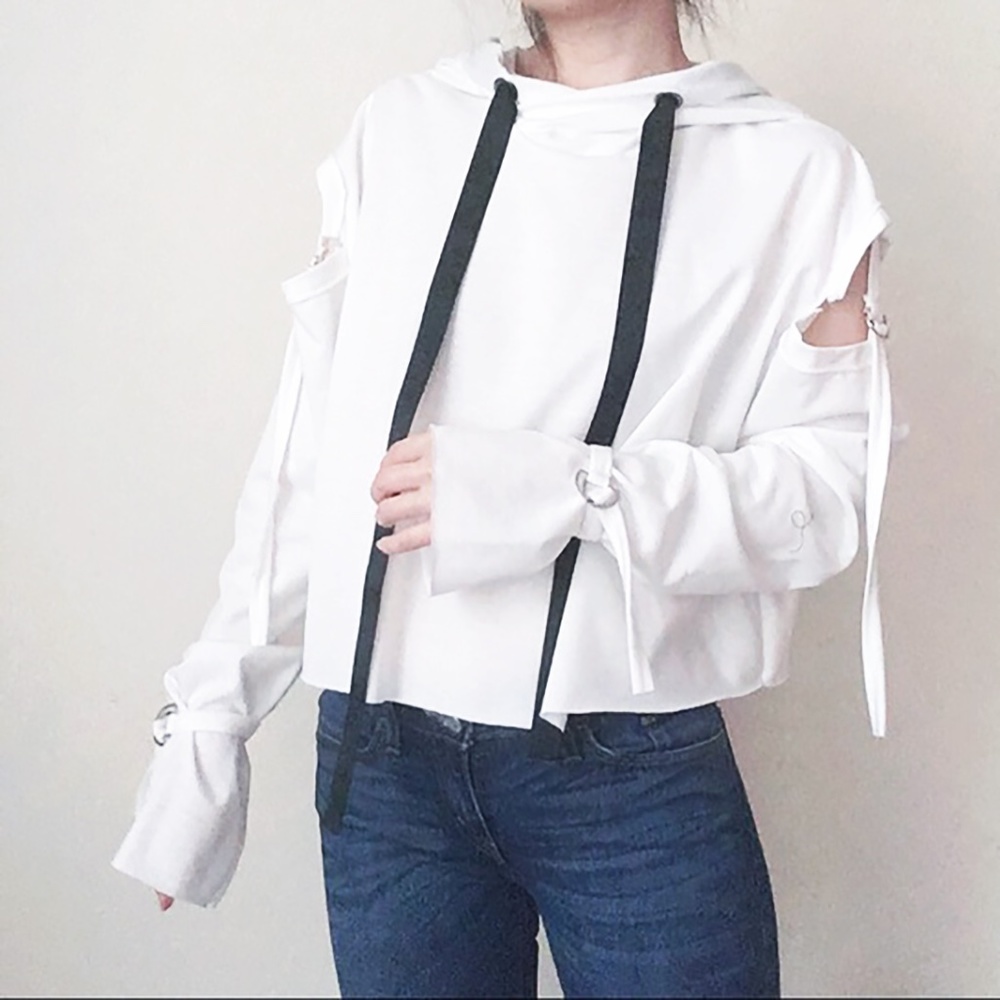 NWT Oversized ivory crop sweatshirt